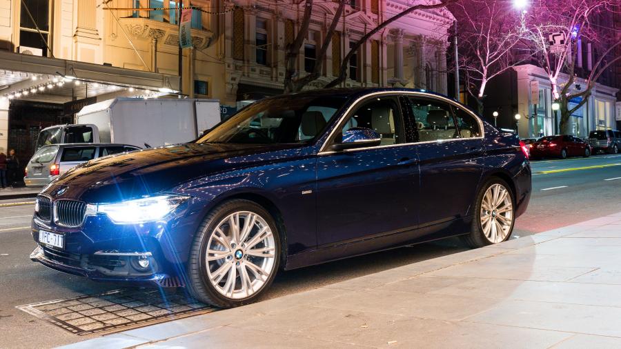  BMW 330i 100 Year Edition 2016 года  (AU) (фото 10 из 19)